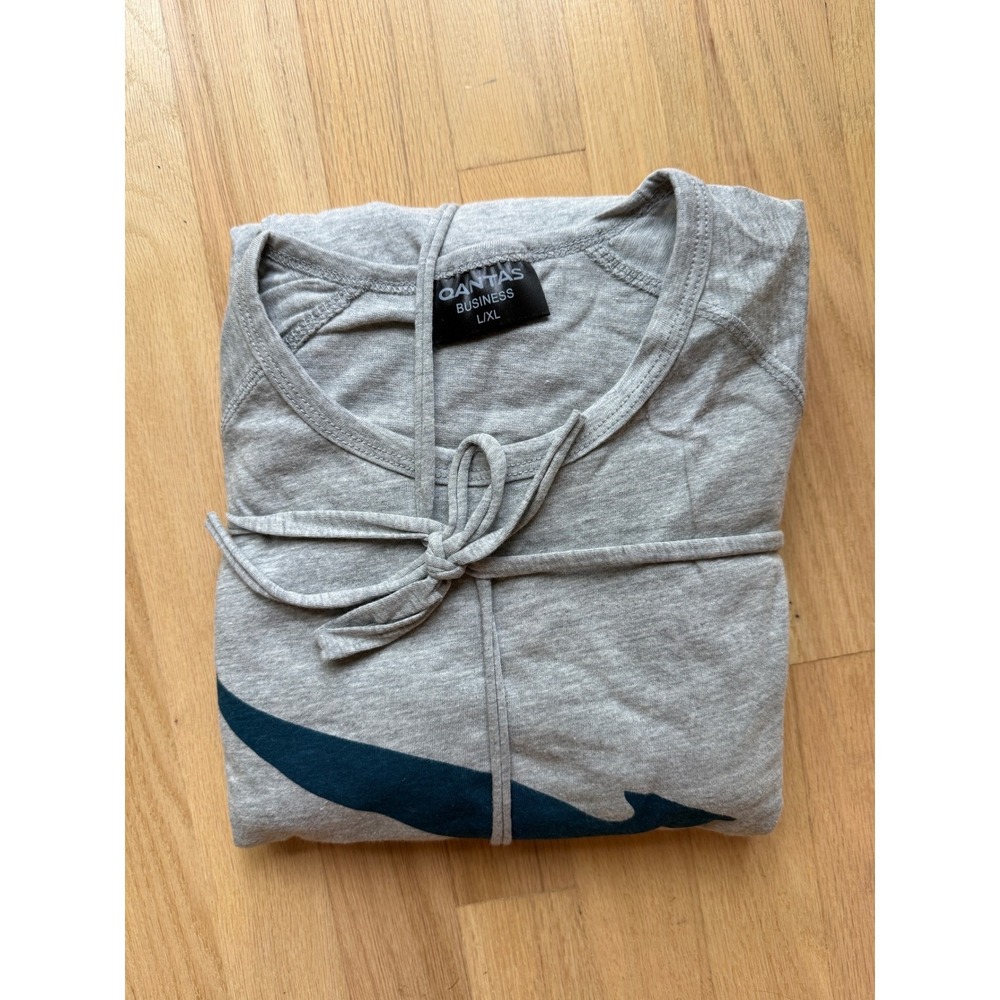NEW Qantas Business Class Pajamas Set Gray Blue Kangaroo Logo Sleepwear L/XL